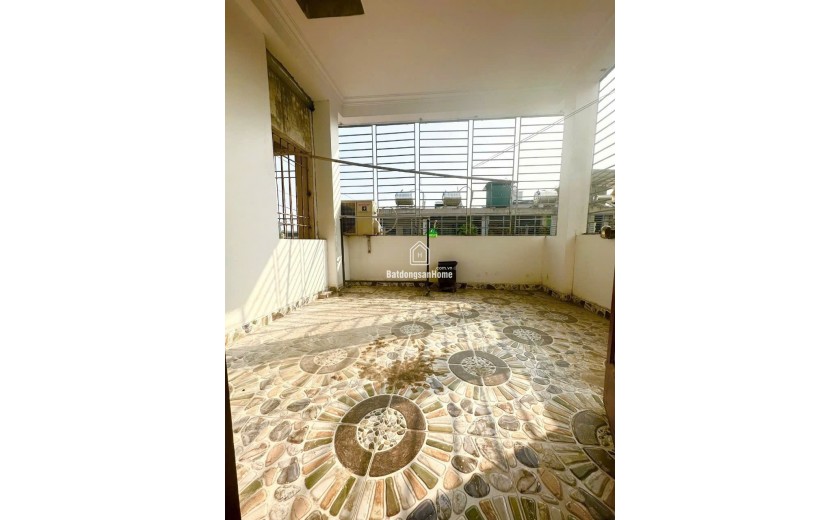 Cho thuê nhà nguyên căn ngõ Giáp Bát, Hoàng Mai 5 tầng, 40m2, 3 ngủ khép kín, 11 Triệu